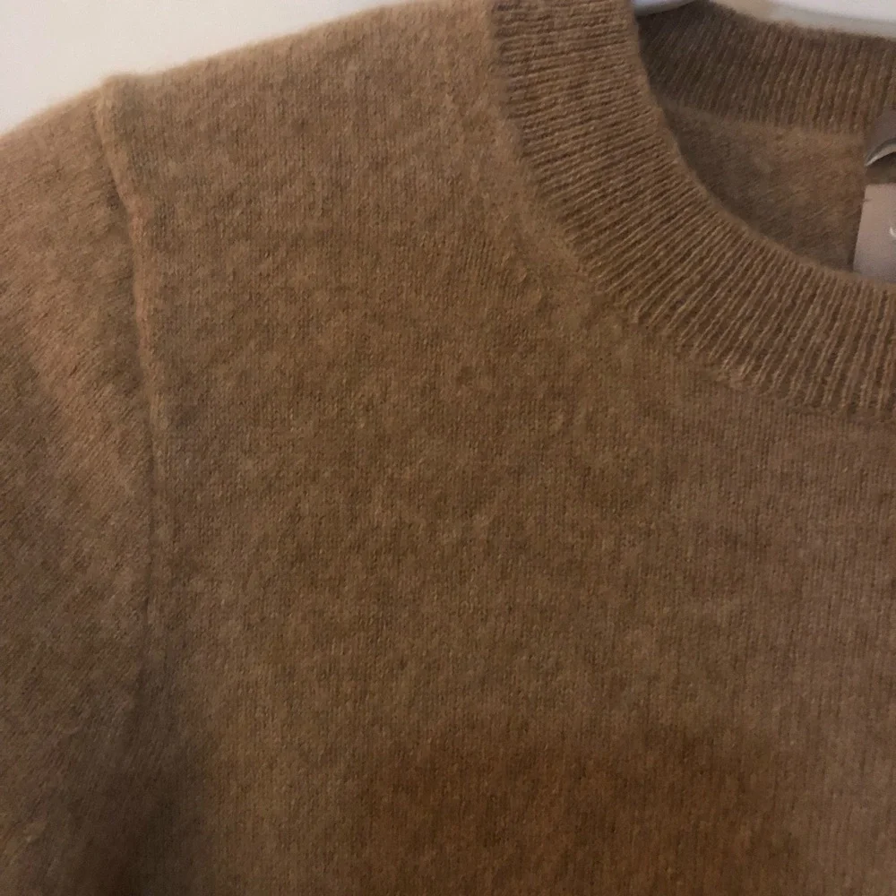 J. CREW Classic Fit Cashmere Sweater in Heather Camel Size S - Picture 7 of 8